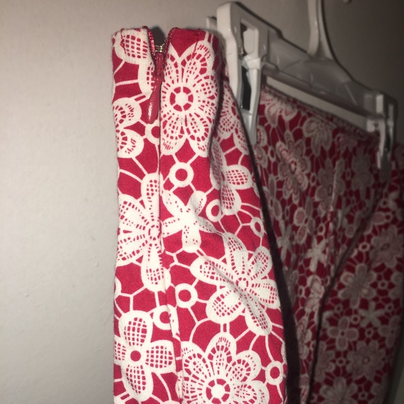 Shorts - Picture 2 of 3